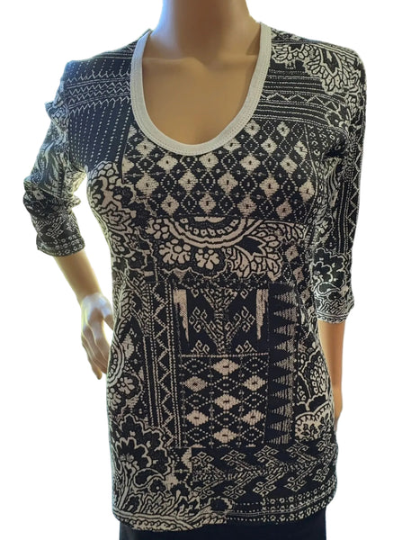 Bohemian Paisley V neck - Black/White