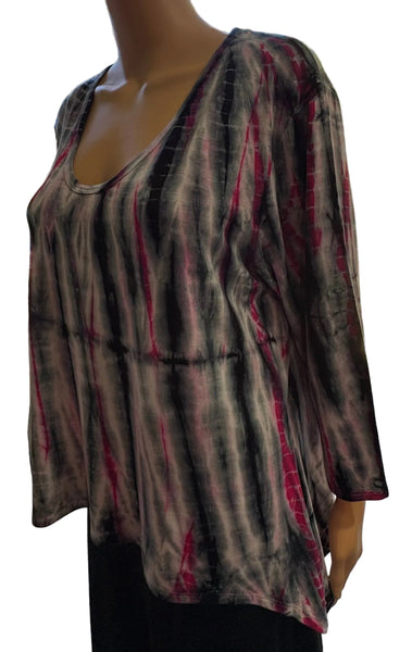 Alligator Tie Dye Hi/Low Top      Fuschia/Black/White