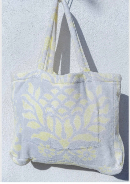 Fresco Towels -  Venetian Brocade Lemon/Sand - Medium Tote Bag