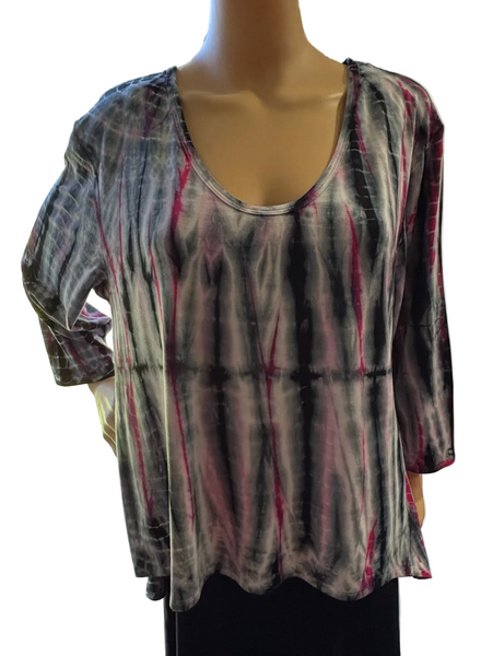 Alligator Tie Dye Hi/Low Top      Fuschia/Black/White