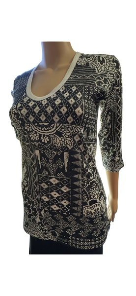 Bohemian Paisley V neck - Black/White