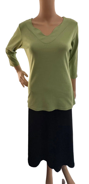 Solid Split V neck top - Lawn