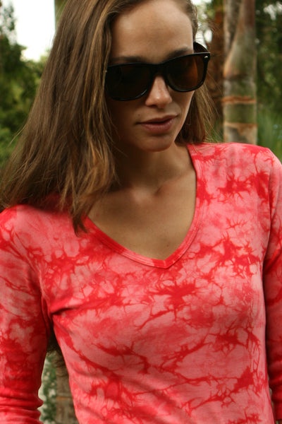 Crinkle Wash V- Neck - Red/Coral