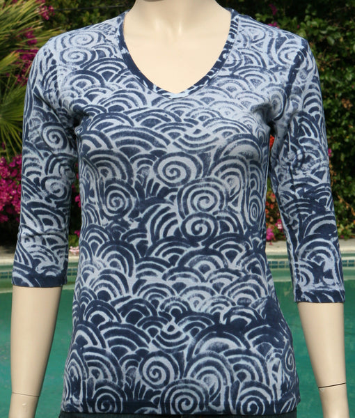 Scrolls V neck - Indigo