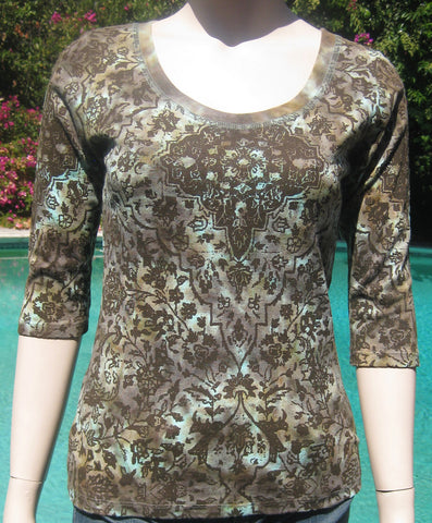 Tabrizi Rug Scoop neck - Brown/Teal combo